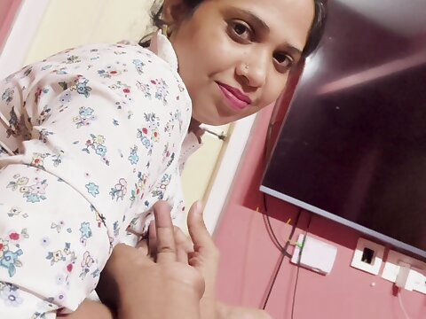 Uncompromised Hop Indian Wife Sex Before Going Close to Bed