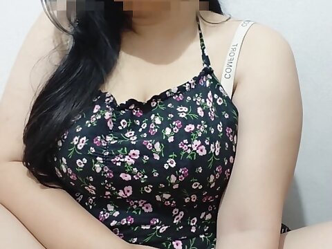Uber-sexy immense step-sister lures people's hubbies